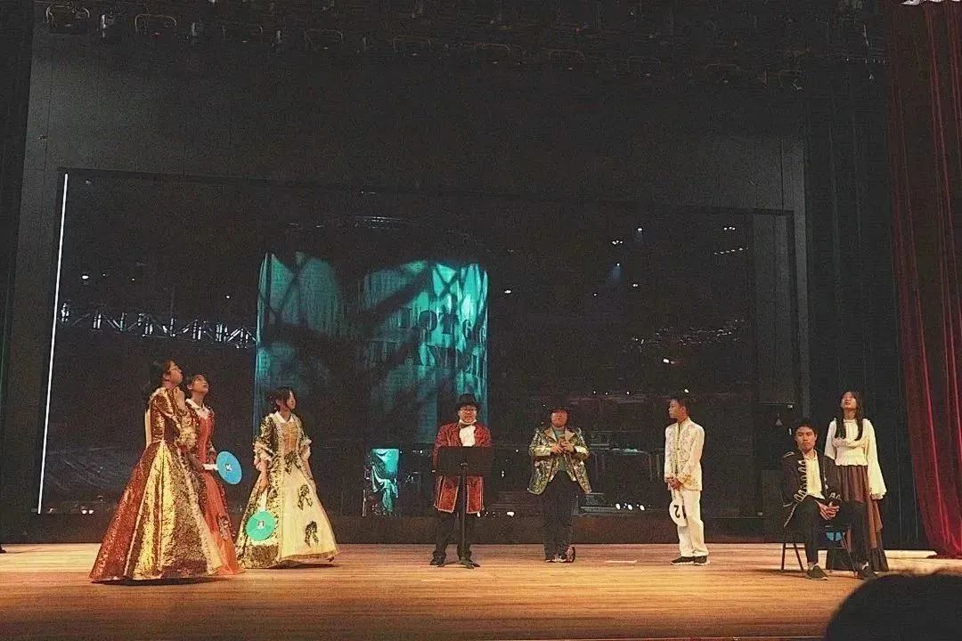 舞台地板_舞台木地板用什么材料_舞台上的地板是什么木