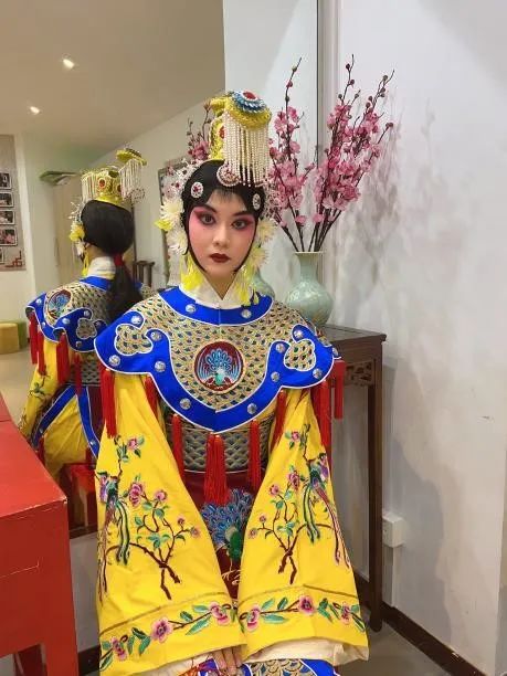 舞台上的地板是什么木_舞台地板_舞台木地板用什么材料