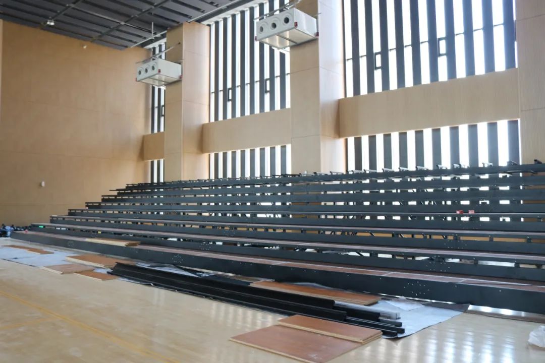 体育地板怎么安装_体育馆木地板施工工艺_体育馆木地板安装